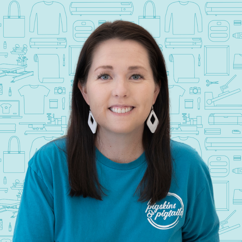 pigskins-pigtails-jennifer-sanderson (2)